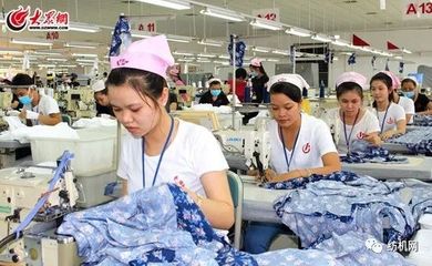 30多家媒體求參觀!青島這家紡織廠創立60年,年產值過百億,它的智能工廠、無水染色、智能服裝都堪稱行業典范!