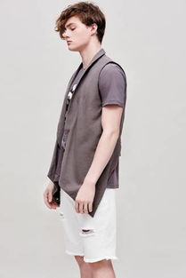 服裝零售 救命稻草 快時尚品牌km爆紅引行業(yè)熱議